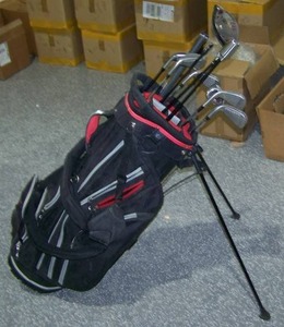 lot 76 image: Golf Clubs and Bag