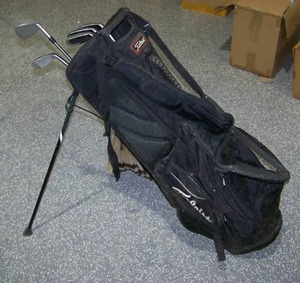 lot 77 image: Golf Clubs and Bag