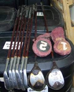 lot 86 image: Golf Clubs