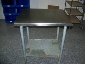 lot 119 image: Eagle Steel Table