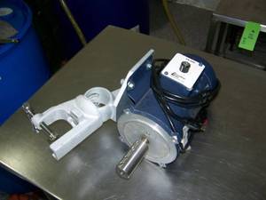 lot 129 image: Grovhac VS-500 Variable Speed Drum  Barrel Agitator