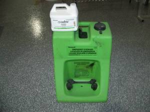 lot 142 image: Emergency Eye Wash Station and Saline Refill
