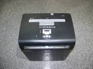 lot 157 image: Fellowes PowerShred 8C Cross-Cut Paper Shredder - Model P-8C