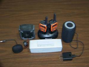 lot 171 image: Small Bluetooth Speakers and Walkie Talkies
