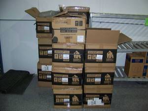 lot 180 image: Large lot of Chubby Guerilla Container Tubes and Caps