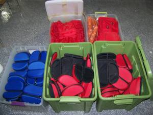 lot 188 image: Large lot of Zippered TotesHolders
