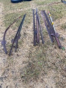 Used 5 Fence Posts (11 in lot)