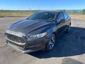 lot 10 image: 2016 Ford Fusion SE