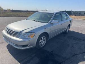 lot 16V image: 2004 Toyota Avalon XLS - 1 OWNER