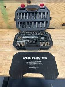 lot 35 image: HUSKY Mechanics Tool Set (119-Piece)