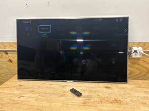 lot 85 image: SAMSUNG UN55F7100AF 54 TV