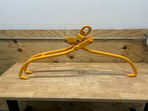 lot 27 image: Log Grapple