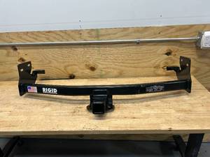 lot 28 image: Rigid Hitch Class 4 Trailer Hitch (R3-0871) Fits 2004-2012 Chevrolet Colorado, 2004-2012 GMC Canyon, 2006-2008 Isuzu Pickup I-Series