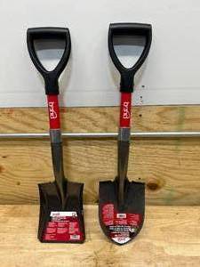 lot 69 image: BOND Mini D Handle Square Shovel with Mini D Handle Pointed Shovel