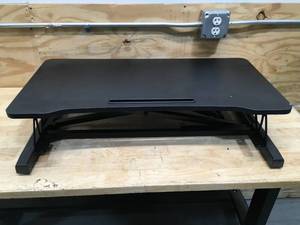 lot 98 image: Standing Desk