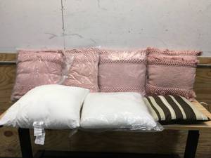 lot 129 image: Lot of Assorted Indoor Pillows