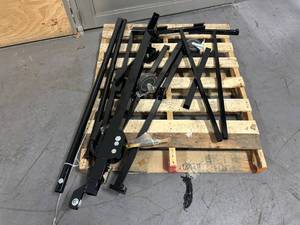 lot 148 image: Strongway Drywall Hoist- missing one wheelarm