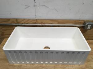 lot 138 image: Vigo Matte Stone Farmhouse Kitchen Sink Model # VGRA3618CSK1