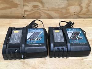 lot 161 image: Lot of 2 - Makita Battery Charger