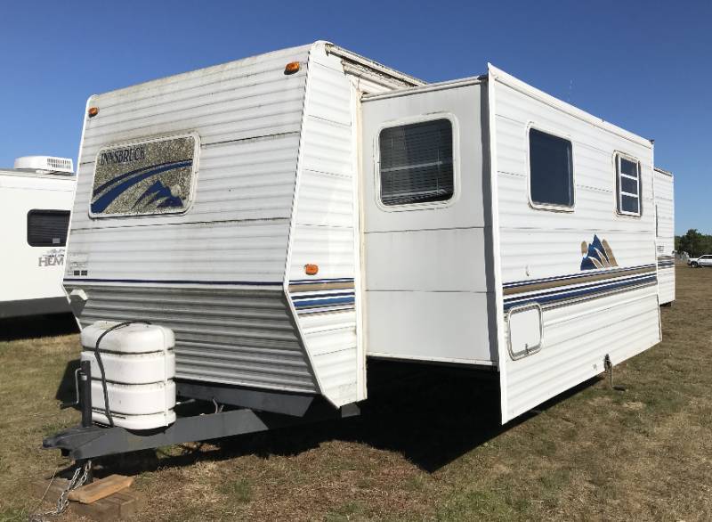lot 3 image: 2000 Innsbruck Supreme By Gulf Stream 32 Camper