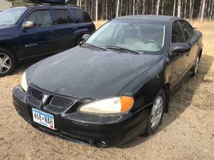 lot 4 image: 2004 Pontiac Grand AM SE