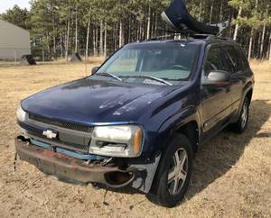 lot 2 image: 2004 Chevy Trailblazer 4X4