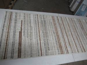 lot 21 image: 23.5 x 72 Mohawk The Verve Collection Runner Rug - Sandstone