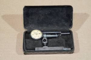 lot 28 image: Starrett 711-F .001 Last Word Indicator