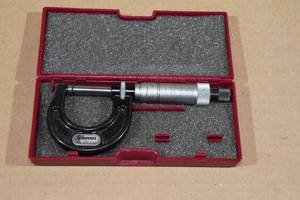 lot 31 image: Starrett 436 0-1 Outside Micrometer