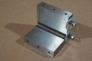 lot 54 image: Magnetic 420 Stainless Steel Angle Plate