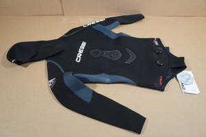 lot 110 image: Cressi Apnea 3.5mm Free Diving Top -M3