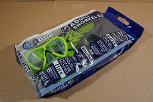 lot 132 image: Cressi Adult Snorkel Set -Fin Size LXL