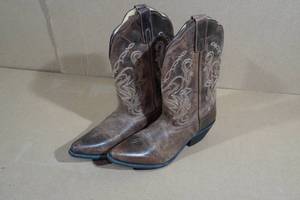 lot 154 image: Smoky Mountain Boots -Youth Size 7