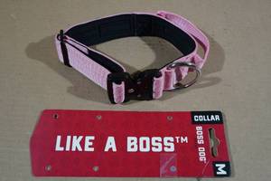 lot 200 image: Boss Dog Medium Collar