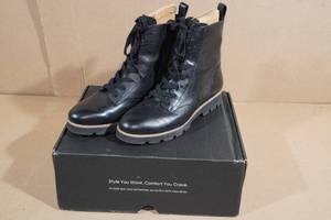 lot 221 image: Vionic Lani Womens Lace-Up Boots -Size 8.5