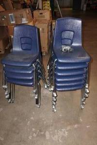 lot 237 image: 11 Wheeled Plastic Chairs