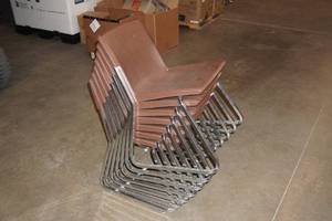 lot 238 image: 7 Plastic Chairs