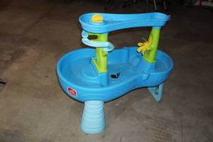 lot 244 image: Step2 Childrens Sensory Table