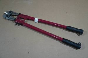 lot 253 image: Tool Shop Bolt Cutters