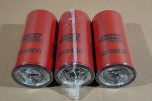 lot 271 image: 3 Baldwin BF5800 Spin-on Fuel Filters