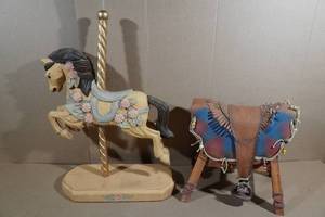 lot 311 image: Carousel Horse Statue and Vintage Childs Ride-On Saddle Stool