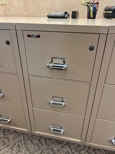 lot 3 image: 3 Drawer Fire King Locking File Cabinet