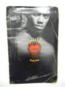 lot 15 image: 4 NEW OLD STOCK ORIGINAL 1999 NIKE MINNESOTA VIKINGS RANDY MOSS HEART - Costacos Brothers Posters #5575 Randy Moss Production - GREAT ORIGINAL PIECES - APPROX 23 By 35 - SEE PICTURES