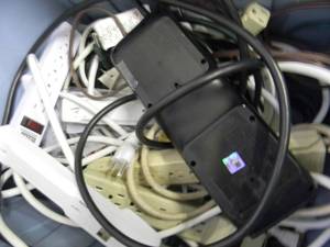 lot 77 image: TOTE FULL OF VARIOUS POWER STRIPS - THEY ALL WORK - SEE PICTURES