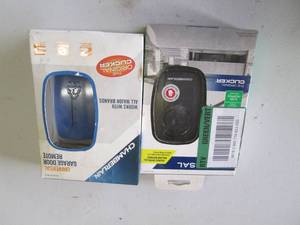 (2) Universal garage door remotes i...