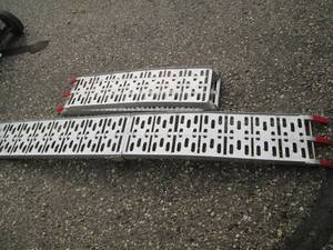 Pair of lightweight aluminum foldin...
