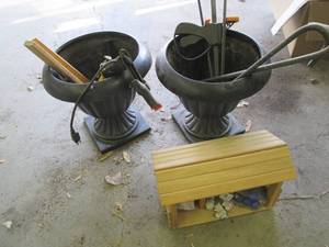 Outdoor planters, wood nativity str...