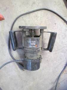 Black and Decker 34hp plunge route...