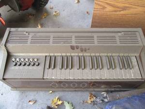 Vintage Magnus electric chord organ...