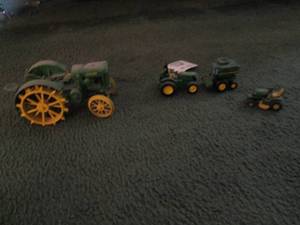 Small collection of John Deere die ...